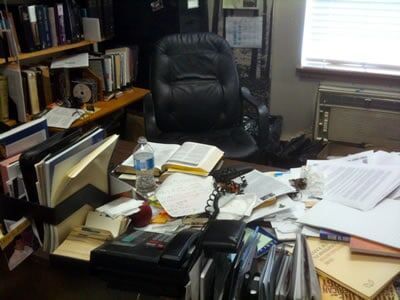 Messy Desk = Ordered Mind?